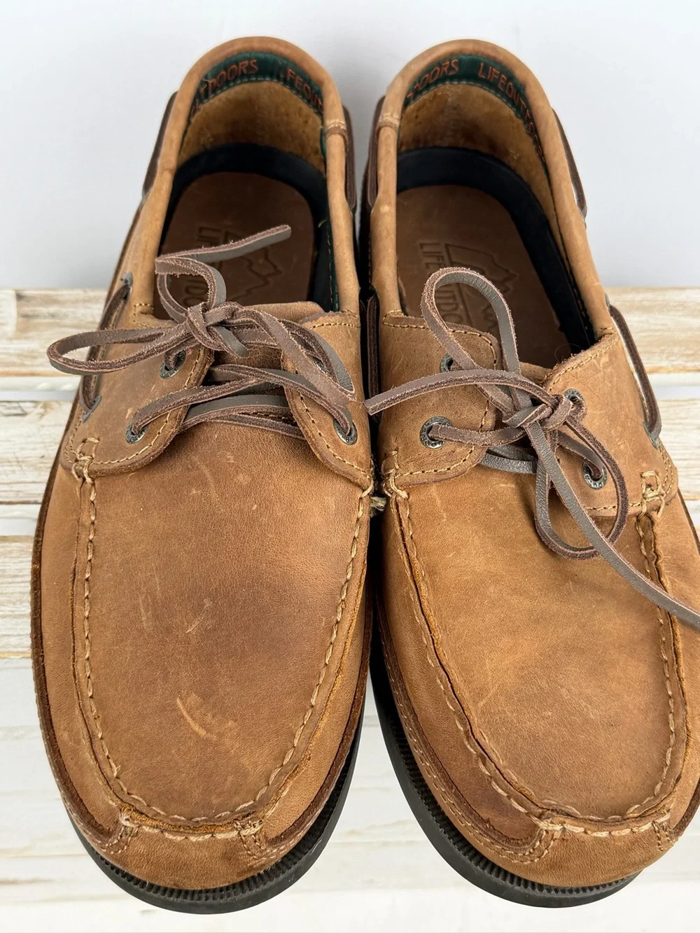 Life Outdoors two-eyelet boat shoe with tan leather laces metal eyelets Sz 10D